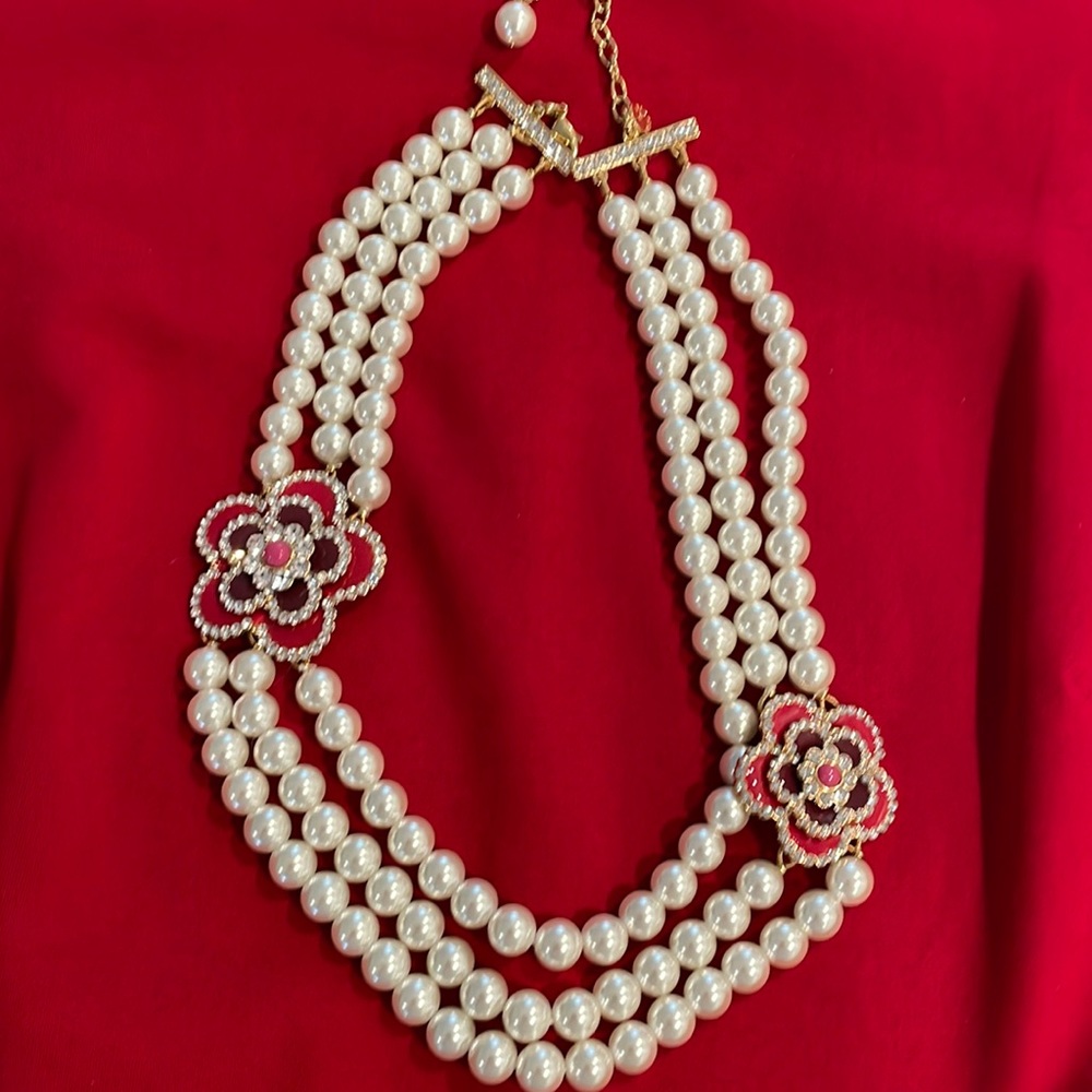 BEAUTIFUL! Pearl necklace w/ rhinestone & red flowers. NWOT Talbots. 22”total L.